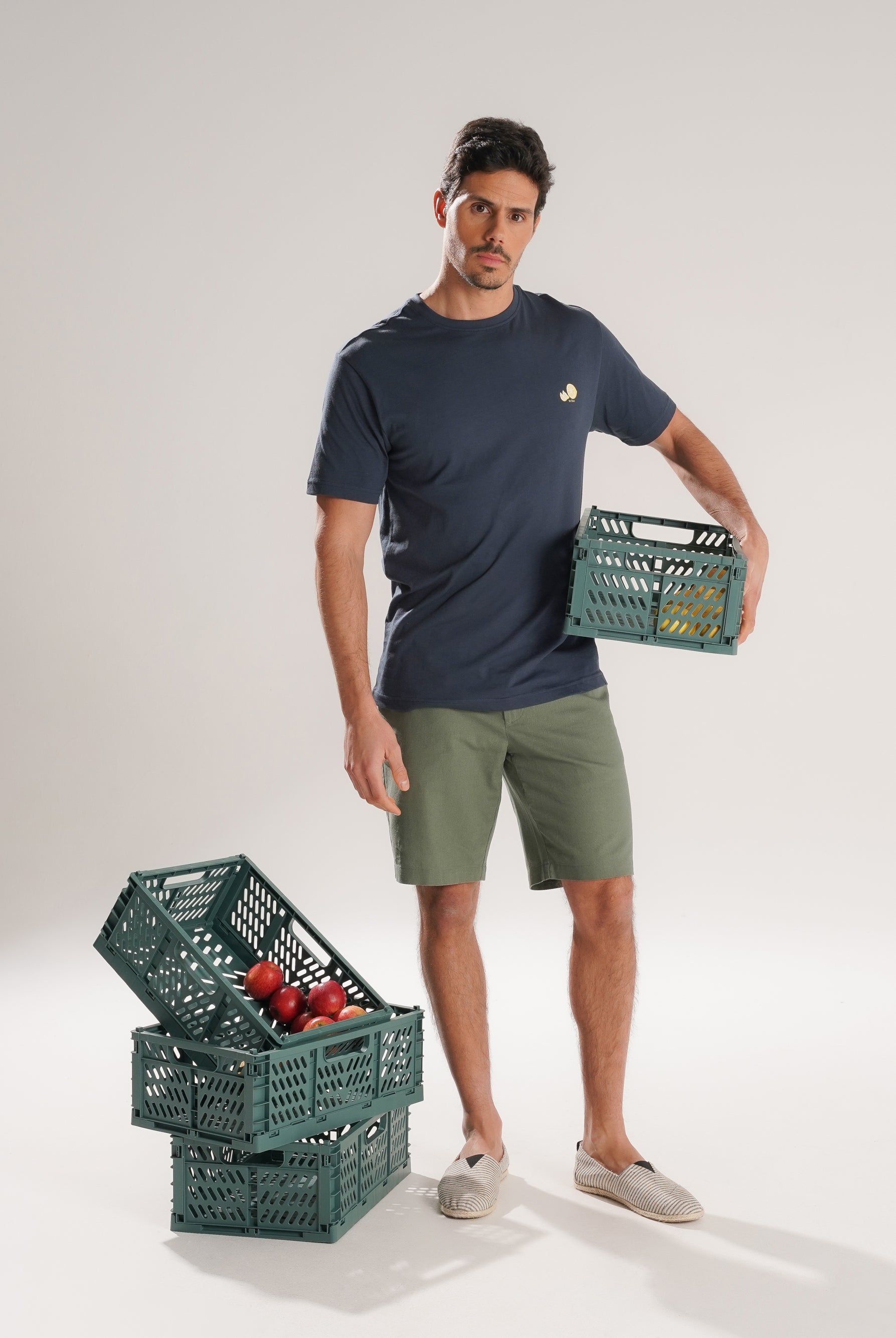GREEN BERMUDA REGULAR FIT MR. BLUE