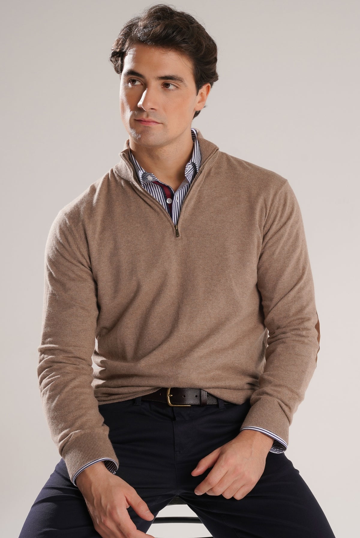 PULLOVER BEGE COM COTOVELEIRA REGULAR FIT MR. BLUE