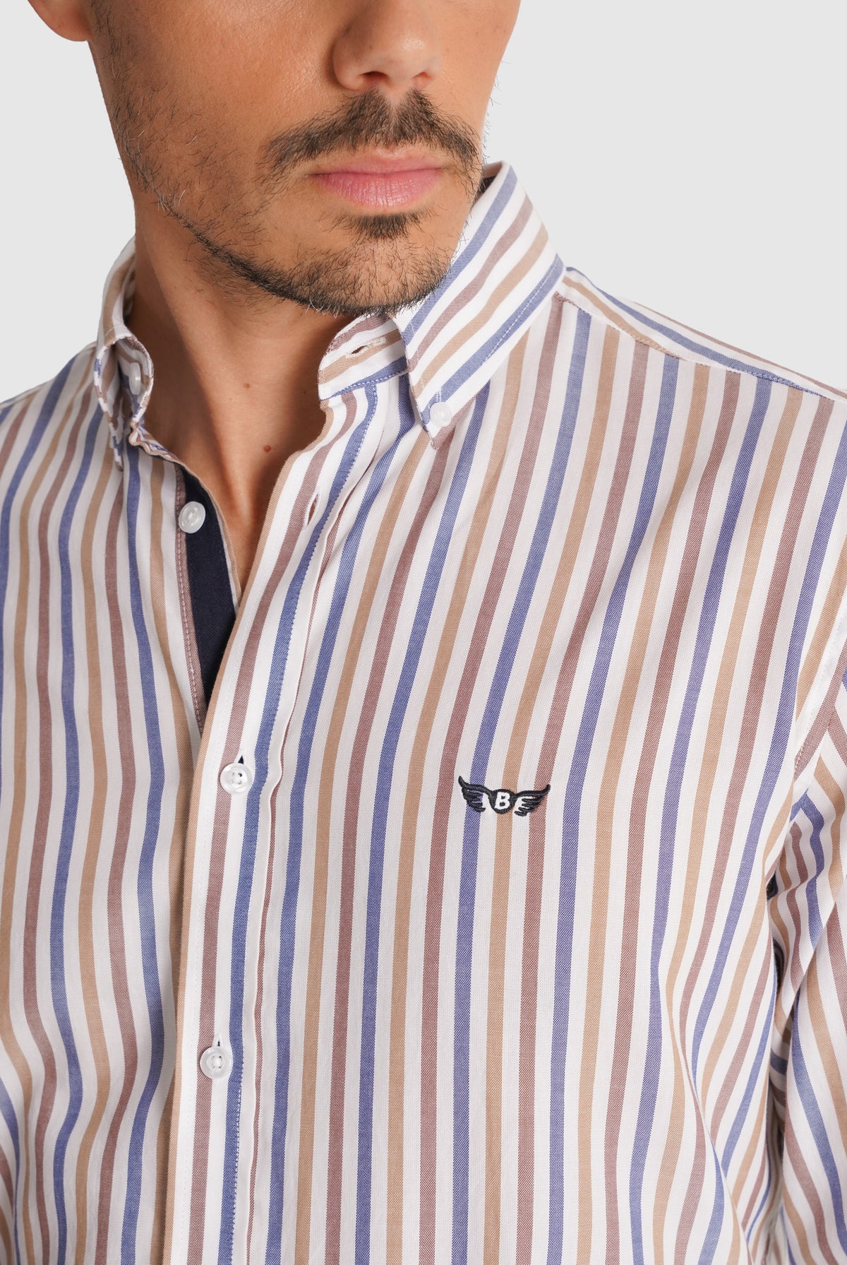 CAMISA OXFORD CASTANHA MANGA COMPRIDA REGULAR FIT MR. BLUE