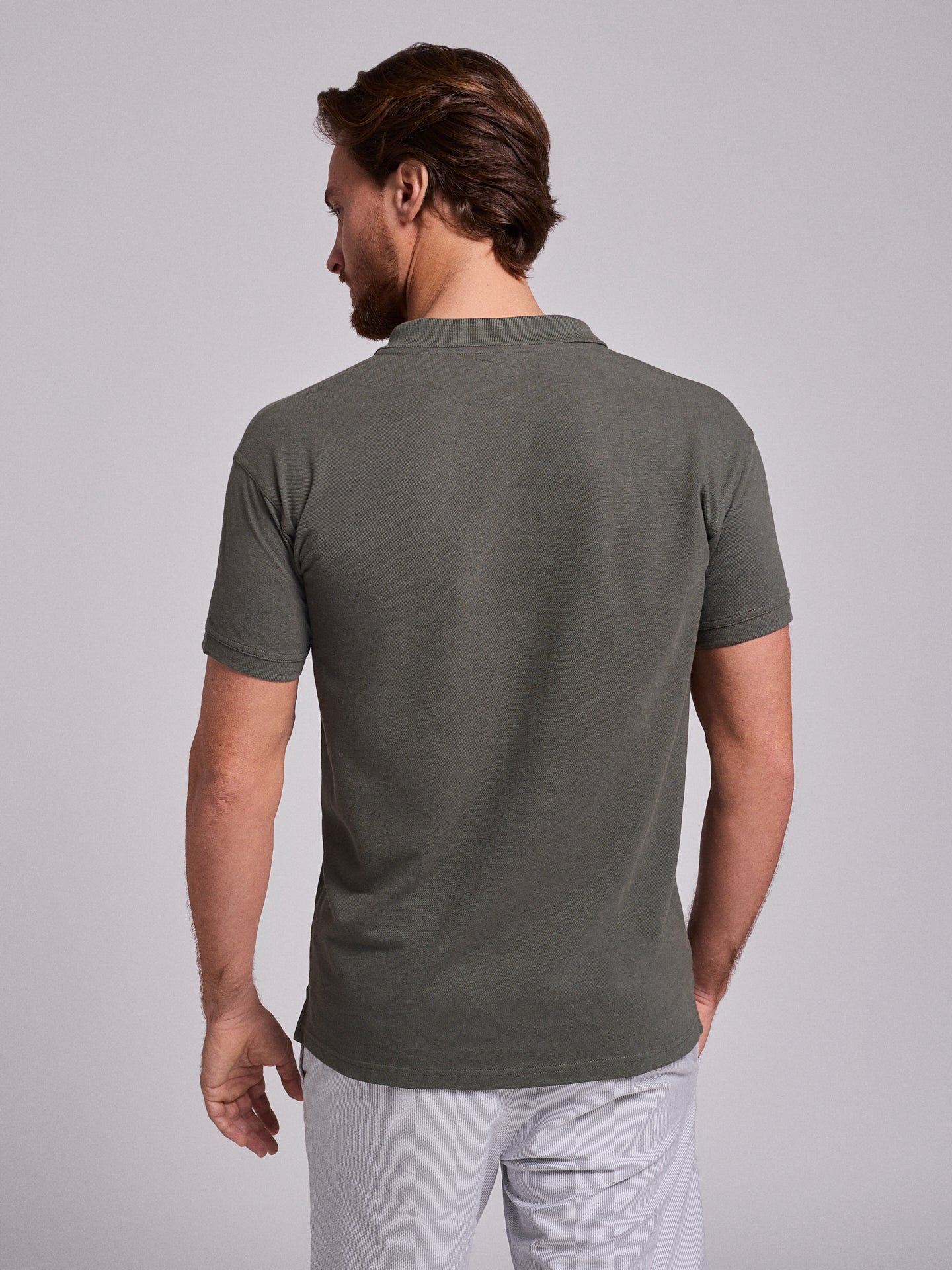 POLO PIQUET REGULAR FIT VERDE LISO MR. BLUE